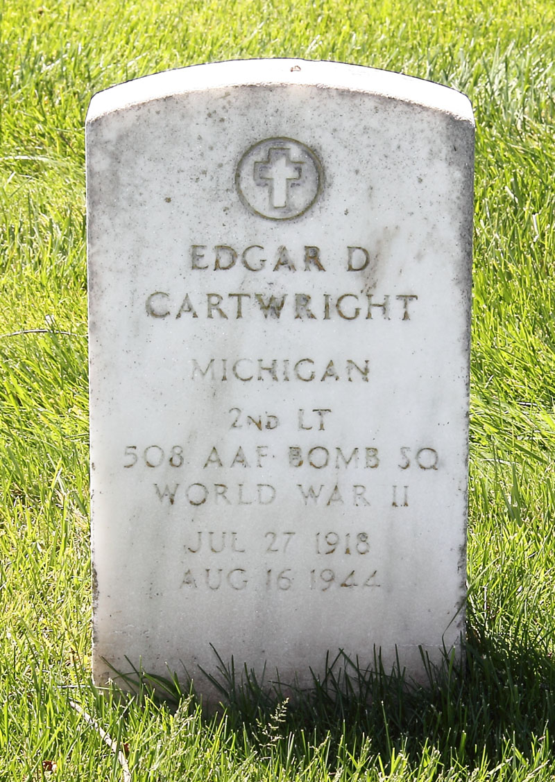 Crew photo: Cartwright, mission 191, 16 Aug 1944 (351st Bomb Group Association)